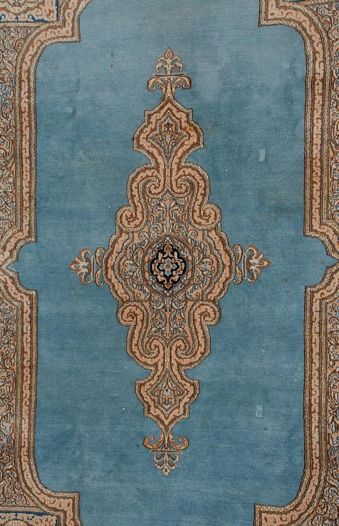 MATTA, Kirman, signerad, old, ca 290 x 196 cm.