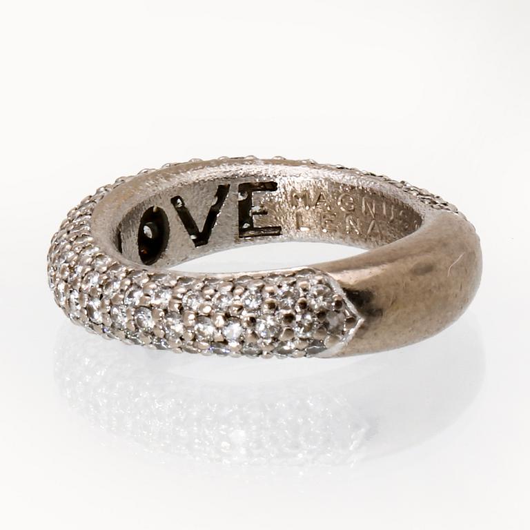 Ole Lynggaard ring 18K vitguld med 159 briljanter 1,75 ct totalt TW VS, "Love Collection", original etui.