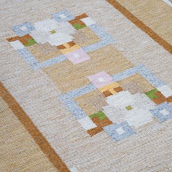Ingegerd Silow, A carpet, flat weave, signerad, ca 234 x 168 cm.