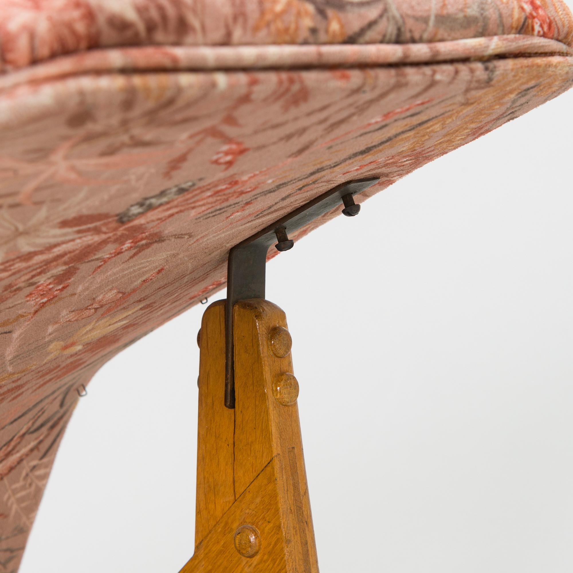 Ilmari Tapiovaara, an early 1960s 'Dolphin chair' for Skanno.