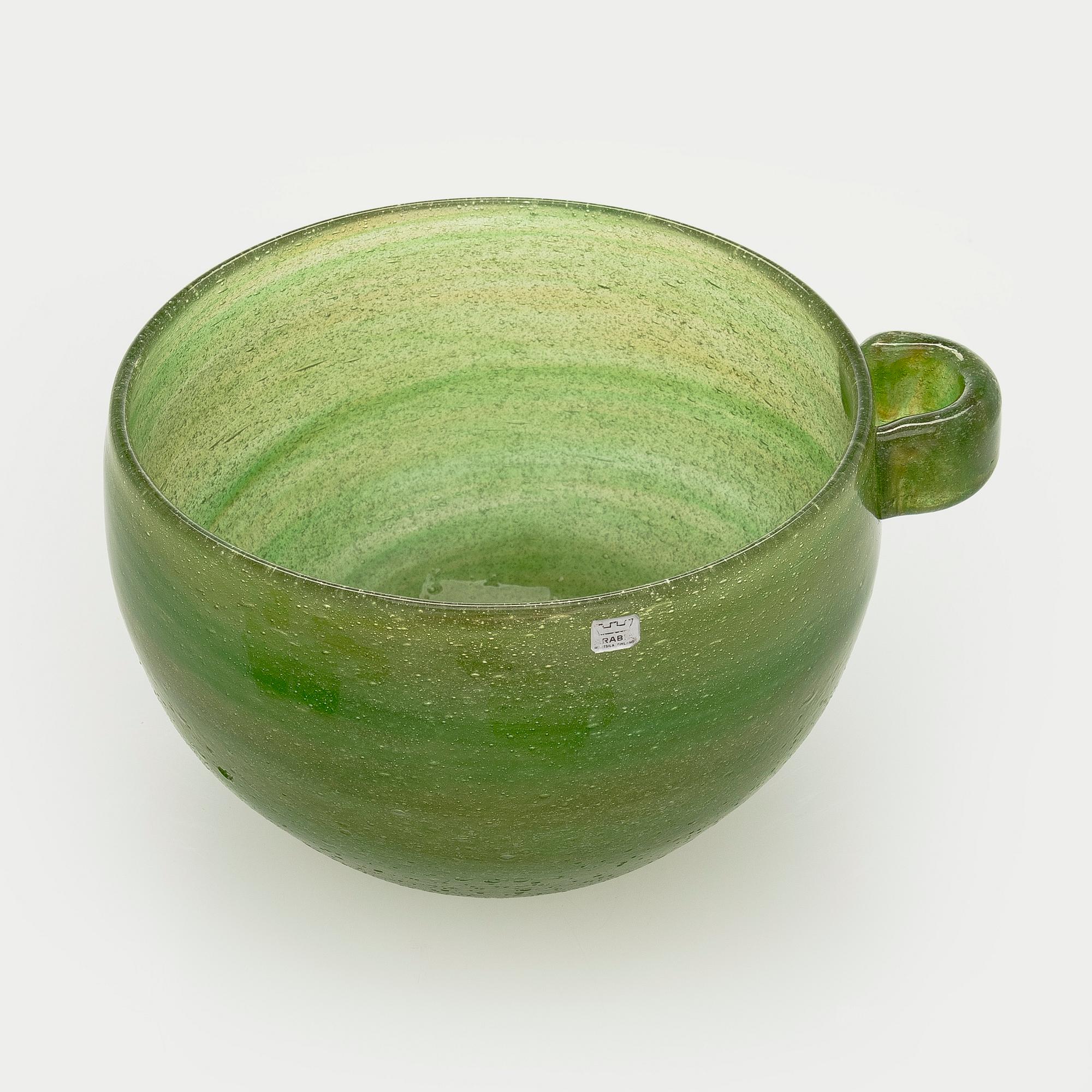 Oiva Toikka, boolimalja ja 7 lasia, "Iglu", signeerattu Oiva Toikka NNuutajärvi Notsjö, 1973-75.