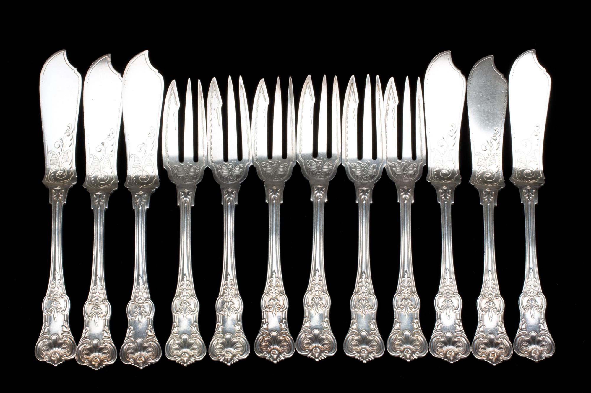 FISKBESTICK, 6+6. Silver, utländska stämplar. 620g.