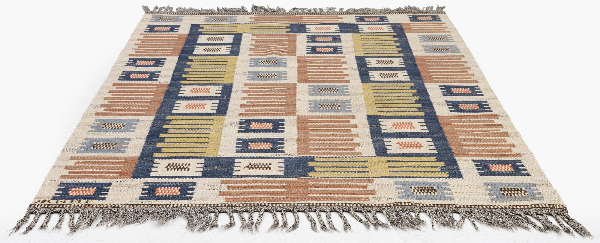 Märta Måås-Fjetterström, a "Porslinsmattan" carpet, flat weave, c. 205 x 140 cm, signed AB MMF.