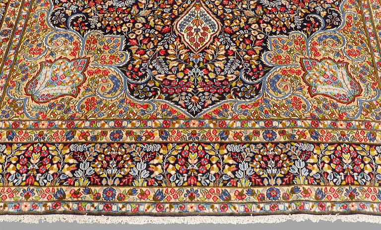 Matto, Kerman Lavar, ca 348 x 243 cm.