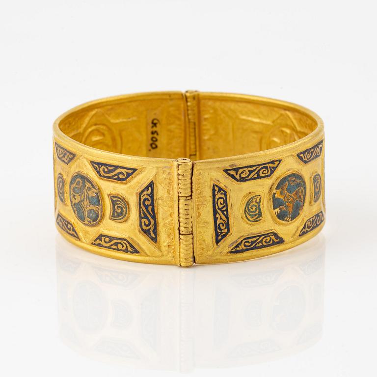 A Byzantine-style gold and enamel bracelet, presumably modern.