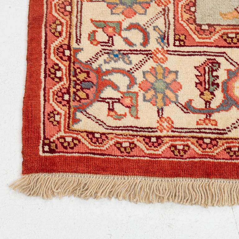 Matta, Västpersisk, Heriz-mönster, ca 380 x 301 cm.