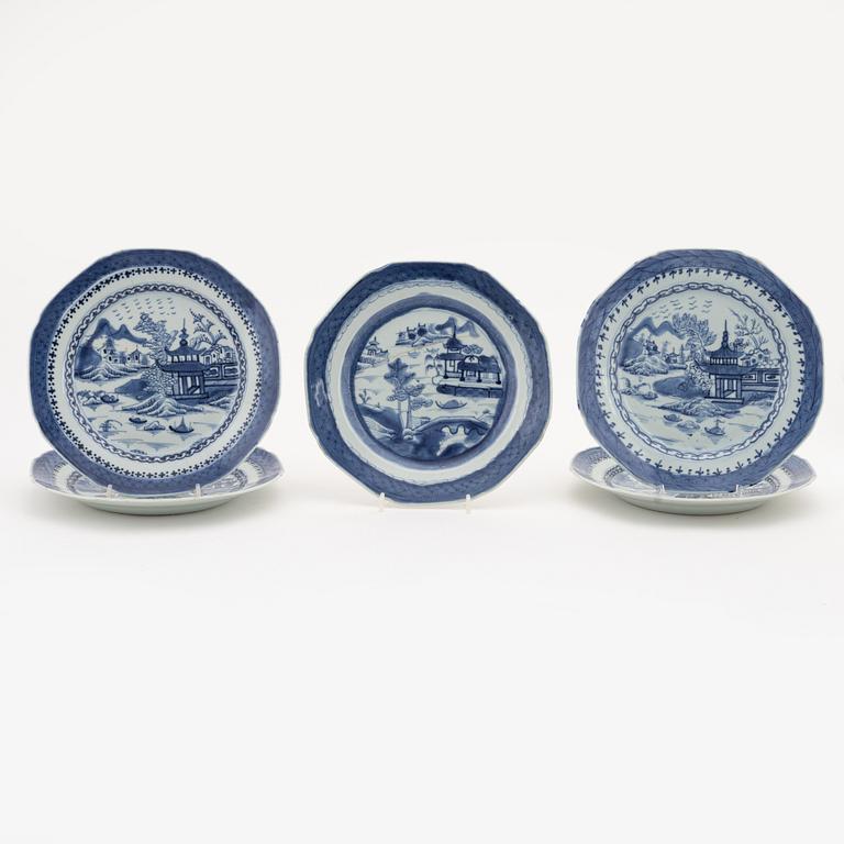 A group of nine Chinese blue and white plates and four dessert dishes, Qianlong and Jiaqing, 18th and 19th century.