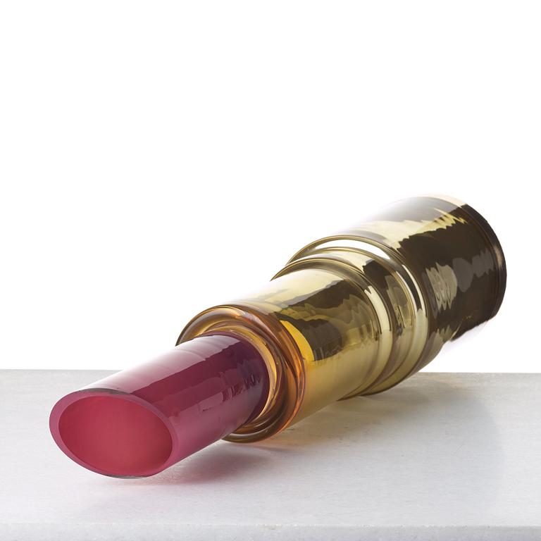 Åsa Jungnelius, "Lipstick", unik skulptur, Myggdal, Danmark 2007.