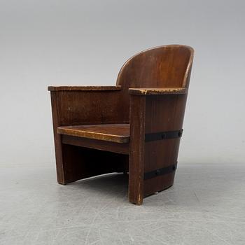A 1930/40's easy chair.