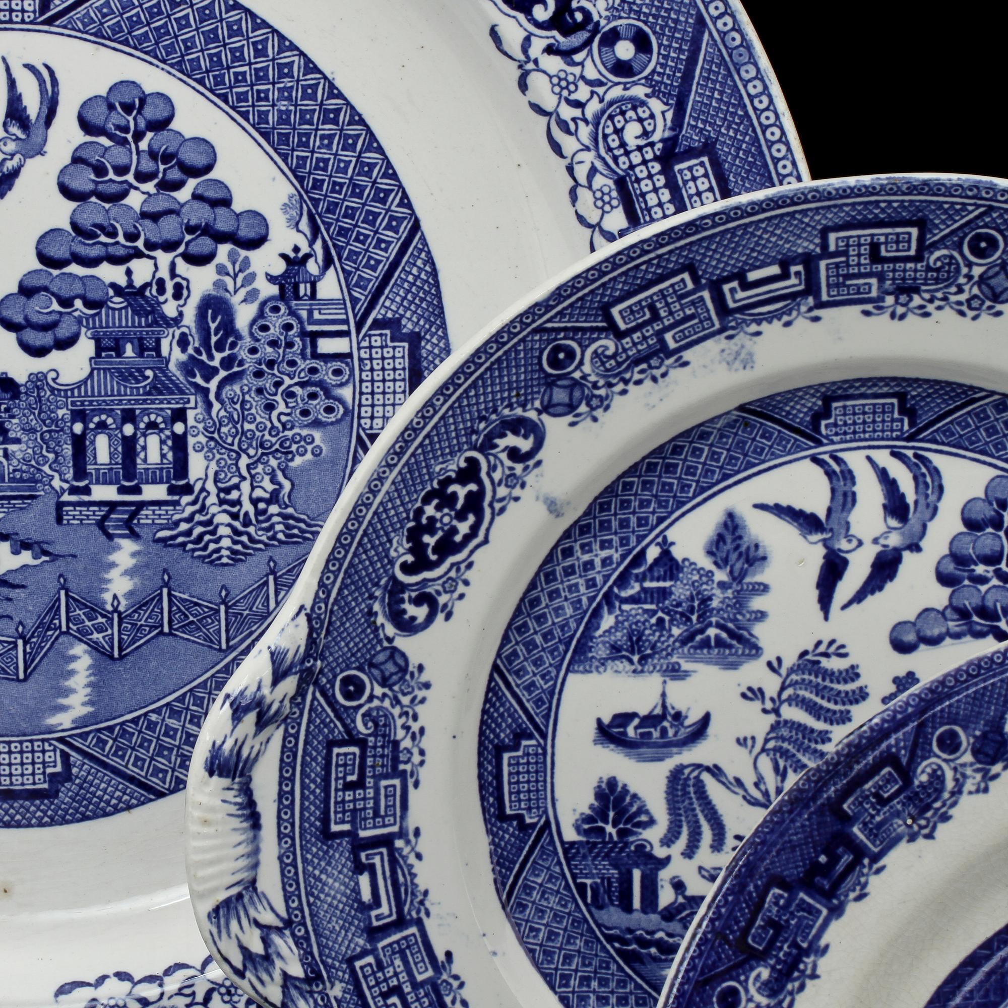 MATSERVISDELAR, 56 st, flintgods, "Willow", Gustavsberg.