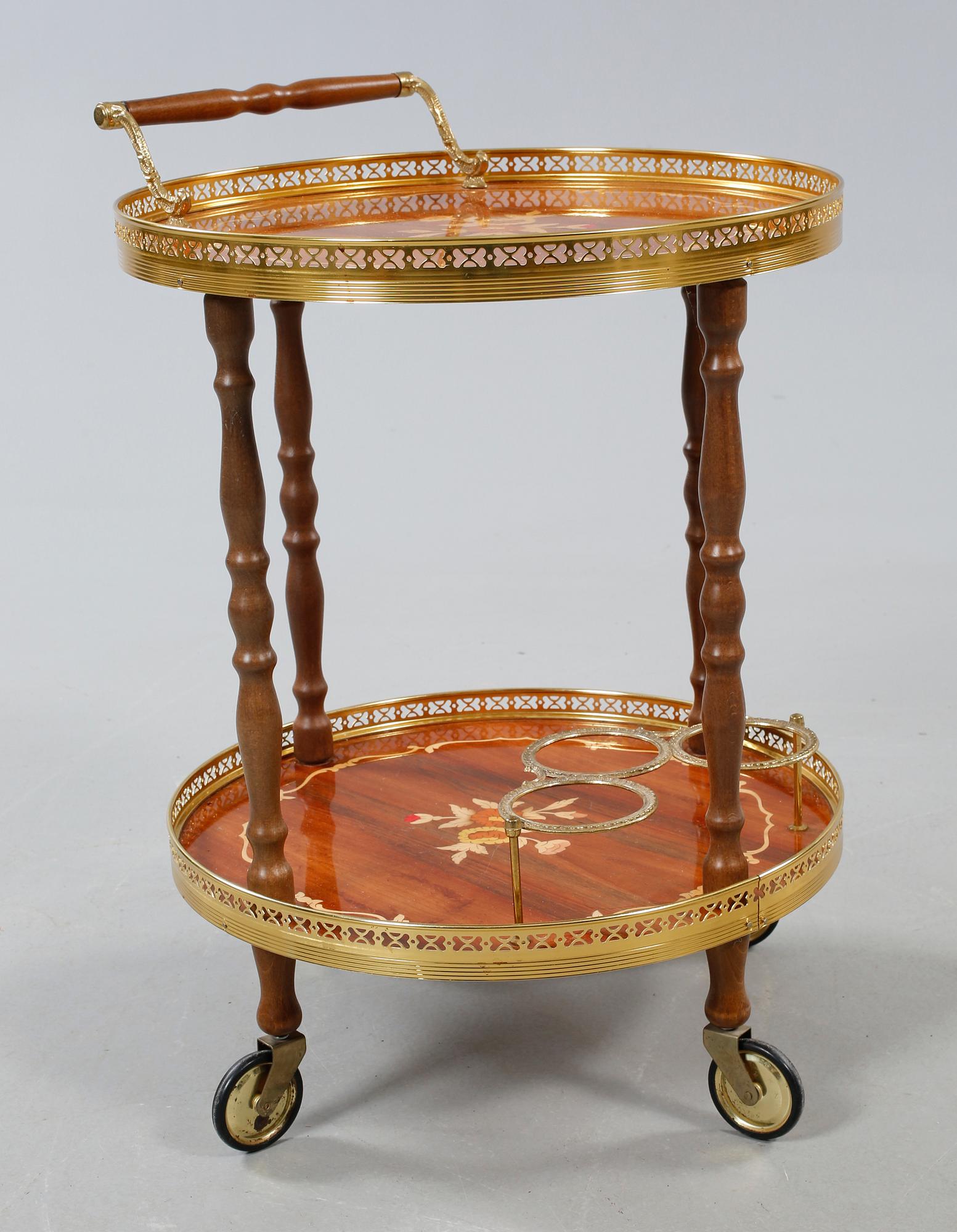 SERVERINGSVAGN, rund, 1900-talets andra hälft.