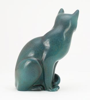 A Gunnar Nylund stoneware figurine of a cat, Rörstrand.