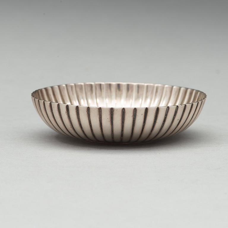 FABERGÉ, verkmästare Mikhail Perkhin, skål, silver, S:t Petersburg före 1899.