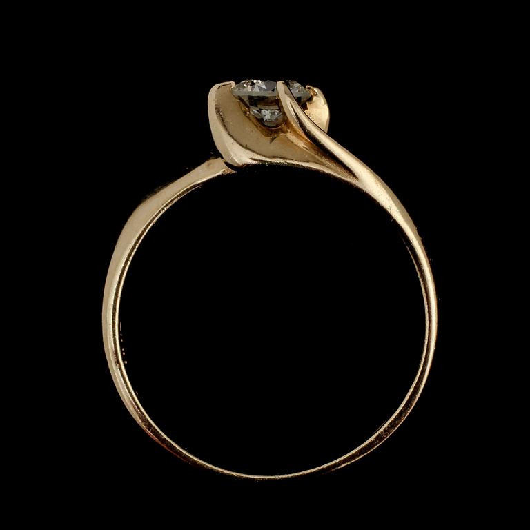 RING, 14k guld med briljantslipad diamant ca 0.4 ct, 1900-talets slut. Vikt 3 g.