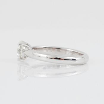 RING signerad Cartier, med briljantslipad diamant, 1.00 ct. Kvalitet ca F/VVS2.