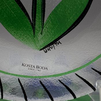 VAS och ASSIETTER, 1+12, glas, Ulrica Hydman-Vallien, signerad.