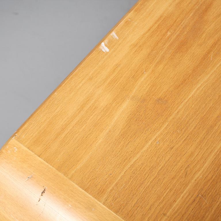 SKRIVBORD samt HURTS, Rud Thygesen och Johnny Sørensen för Erik Boisen, modellen lanserad 1982.