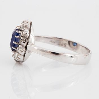 RING, Carmoséring med safir och rosenslipade diamanter.