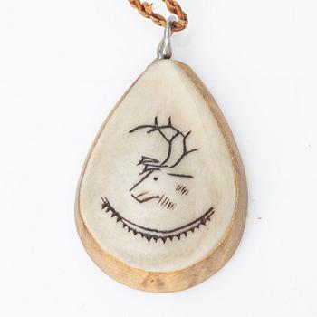 Jewellery, 9 pieces of Sámi handicraft, including work by Per Henrik Simmas.