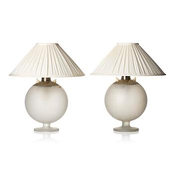 267. Harald Notini, bordslampor, ett par, modell "15206", Arvid Böhlmarks Lampfabrik, Stockholm, 1930-tal.