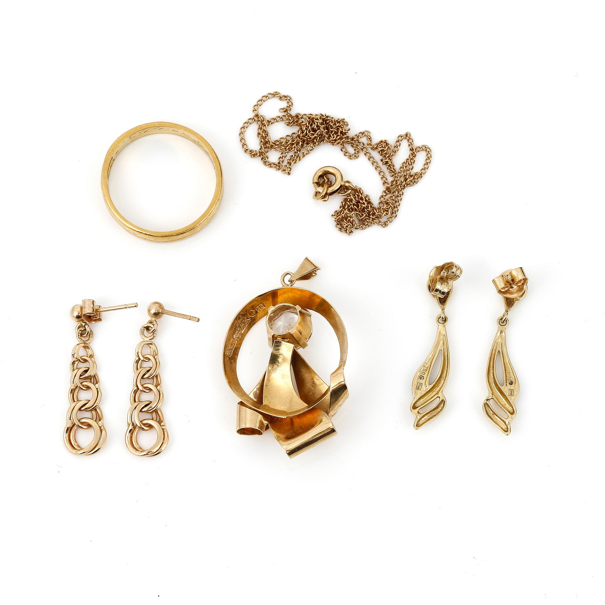 PARTI SMYCKEN, 4 delar, mestadels 18 k guld. Vikt ca 15 gram.