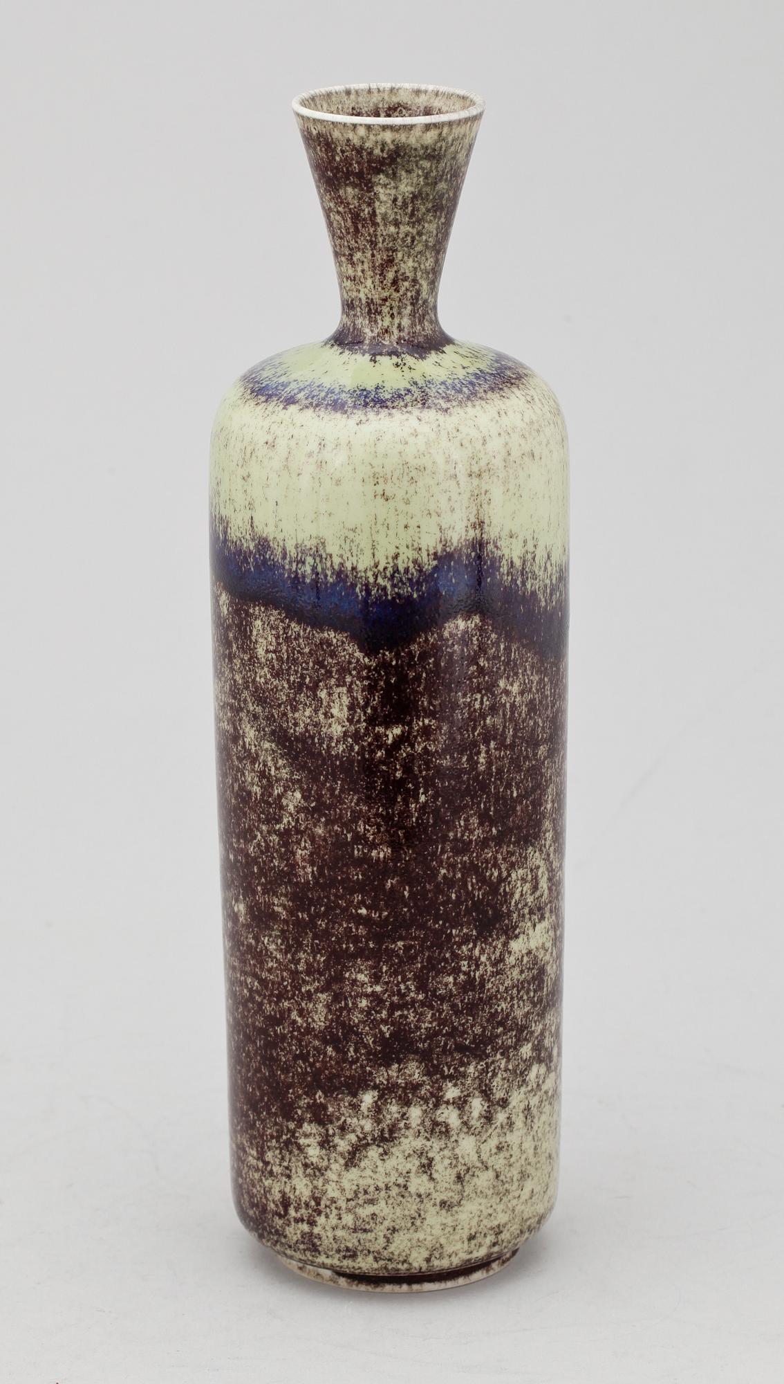 VAS, stengods, Sven Wejsfelt Gustavsberg. Sign o dat -87.