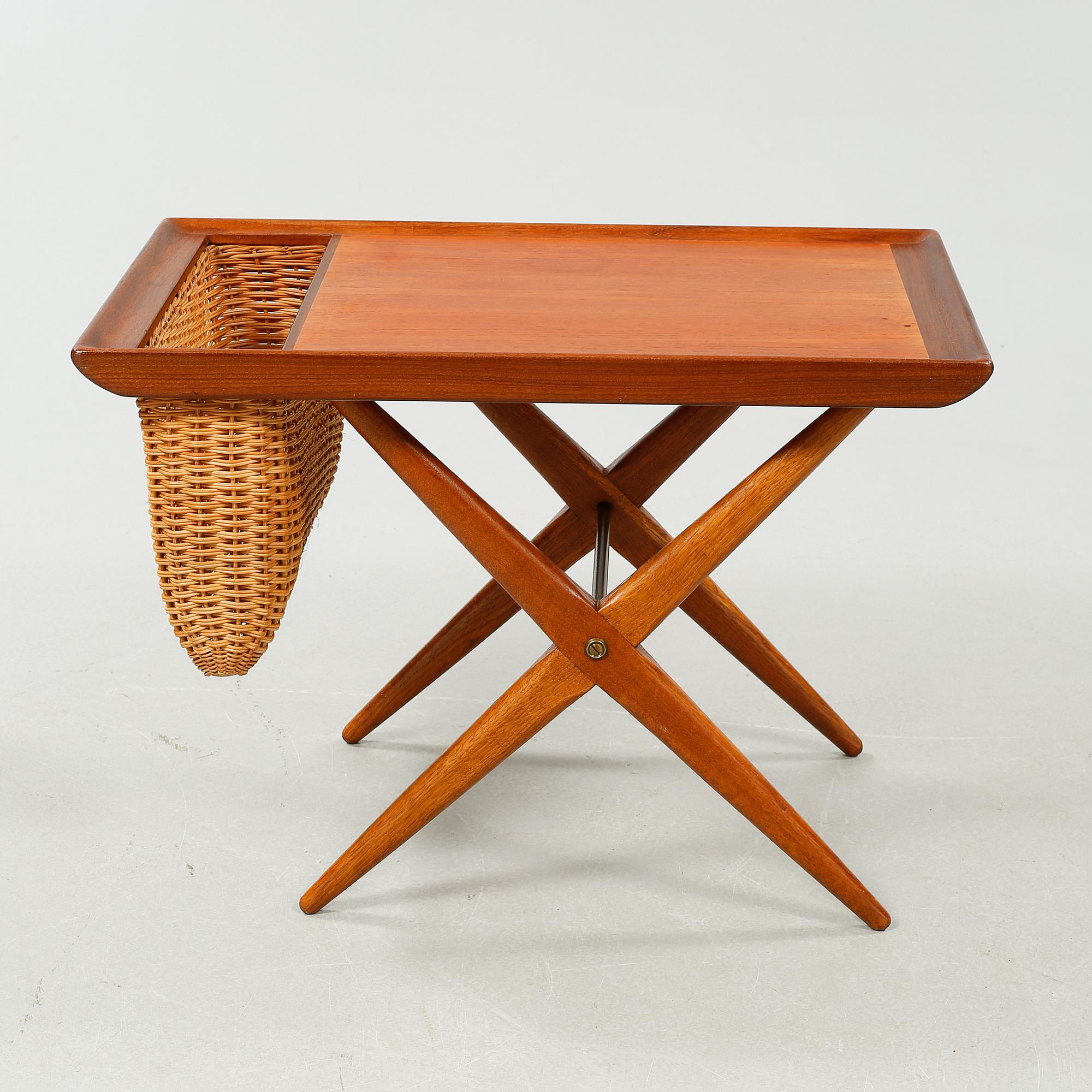 TIDNINGSBORD, Steen & Strøm, 1950-tal.