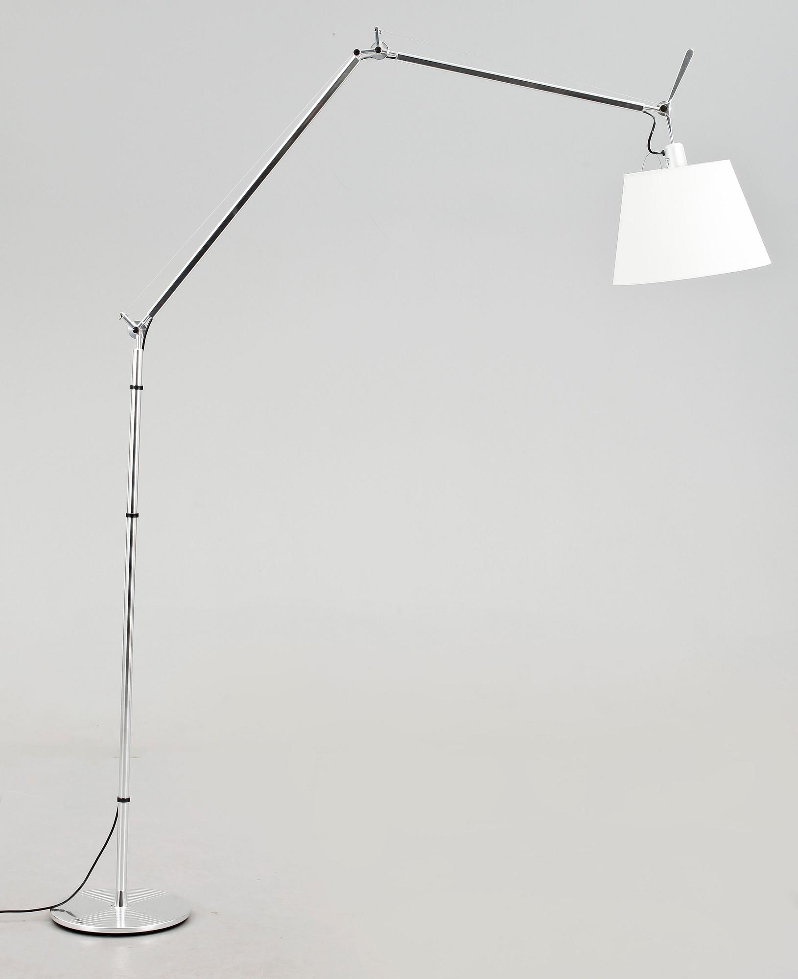 GOLVLAMPA, metall. Artemide, Tolomeo Bord, design: Michele De Lucchi, Giancarlo Fassina. H ca 390.