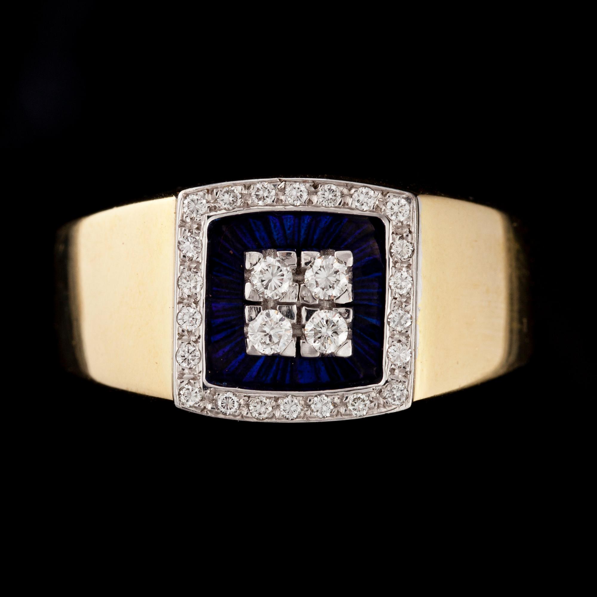 RING och MANSCHETTKNAPPAR, 18K guld, briljantslipade diamanter, emalj. Vikt totalt ca 21,7 g.