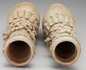 A set of two green glazed vases with covers, Yuan dynasty (1271-1368).