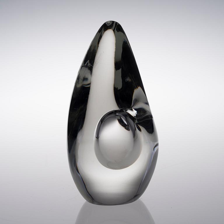 TIMO SARPANEVA, GLASSKULPTUR. Fågelhuvud. Sign. Timo Sarpaneva, Iittala -56.
