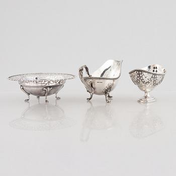 Two silver bowls and a sauce bowl, England and Sweden, 1900-1932.