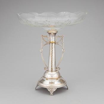 A jugend fruit stand in silver plate and cut glass by Axel Neuman, Södertälje, 1913-1918.