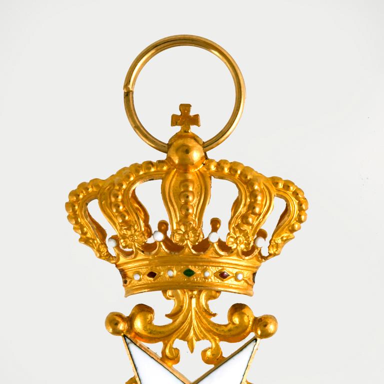 Royal Order of the Polar star. 18K gold and enamel, 1970.