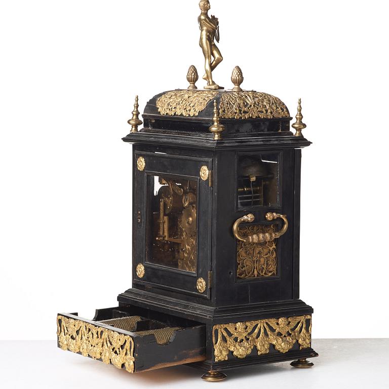 Claudius du Chesne musical table clock (clockmaker in London 1693-1730), circa 1705, Queen Anne.