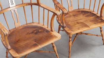 KARMSTOLAR, ett par, "Windsormodell", 1900-talets senare hälft.