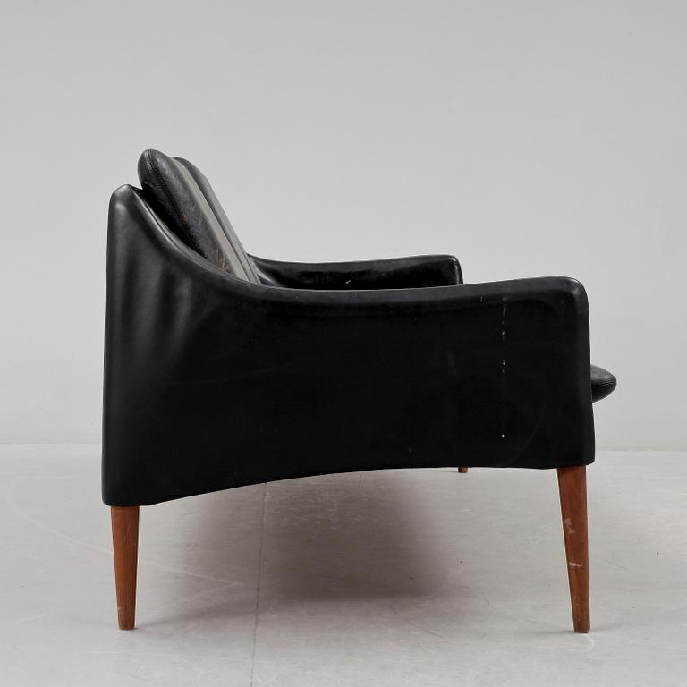 SOFFA, skinn, troligen Hans Olsen, 1960-tal.