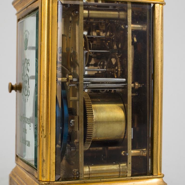 K. REINHOLDT & SOHN, Hofuhrmacher, Karlsruhe - Bordsur / Reseur, 90 x 140 x 80 mm.