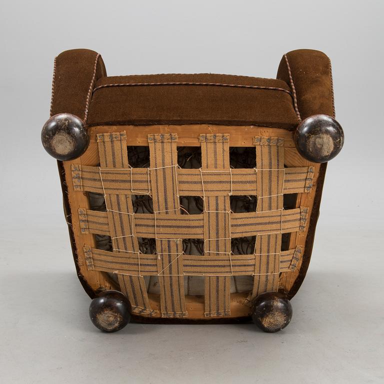 An 'Aulanko-model' armchair designed in 1939.