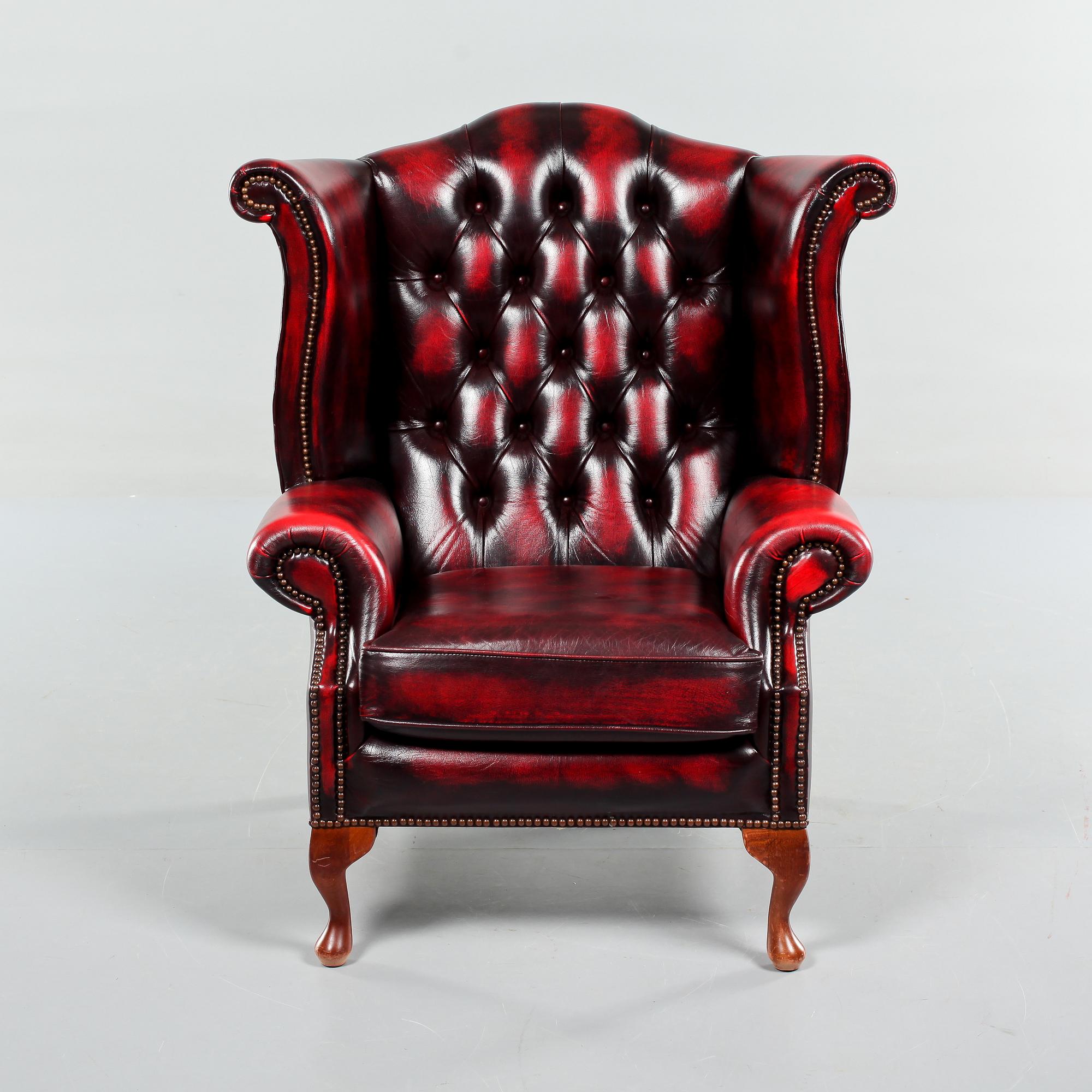 FÅTÖLJ, chesterfield-modell, 1900-talets andra hälft.