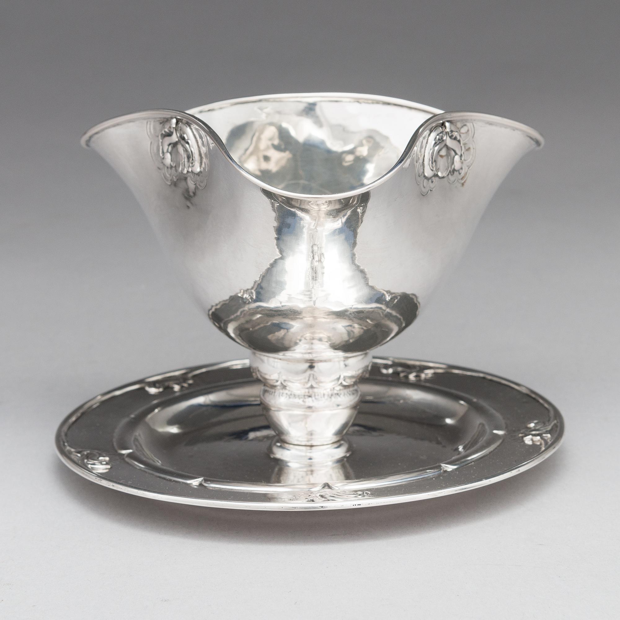 Georg Jensen, såsskål, silver, design nr 328, Köpenhamn 1919. Svenska kontrollstämplar GABF.