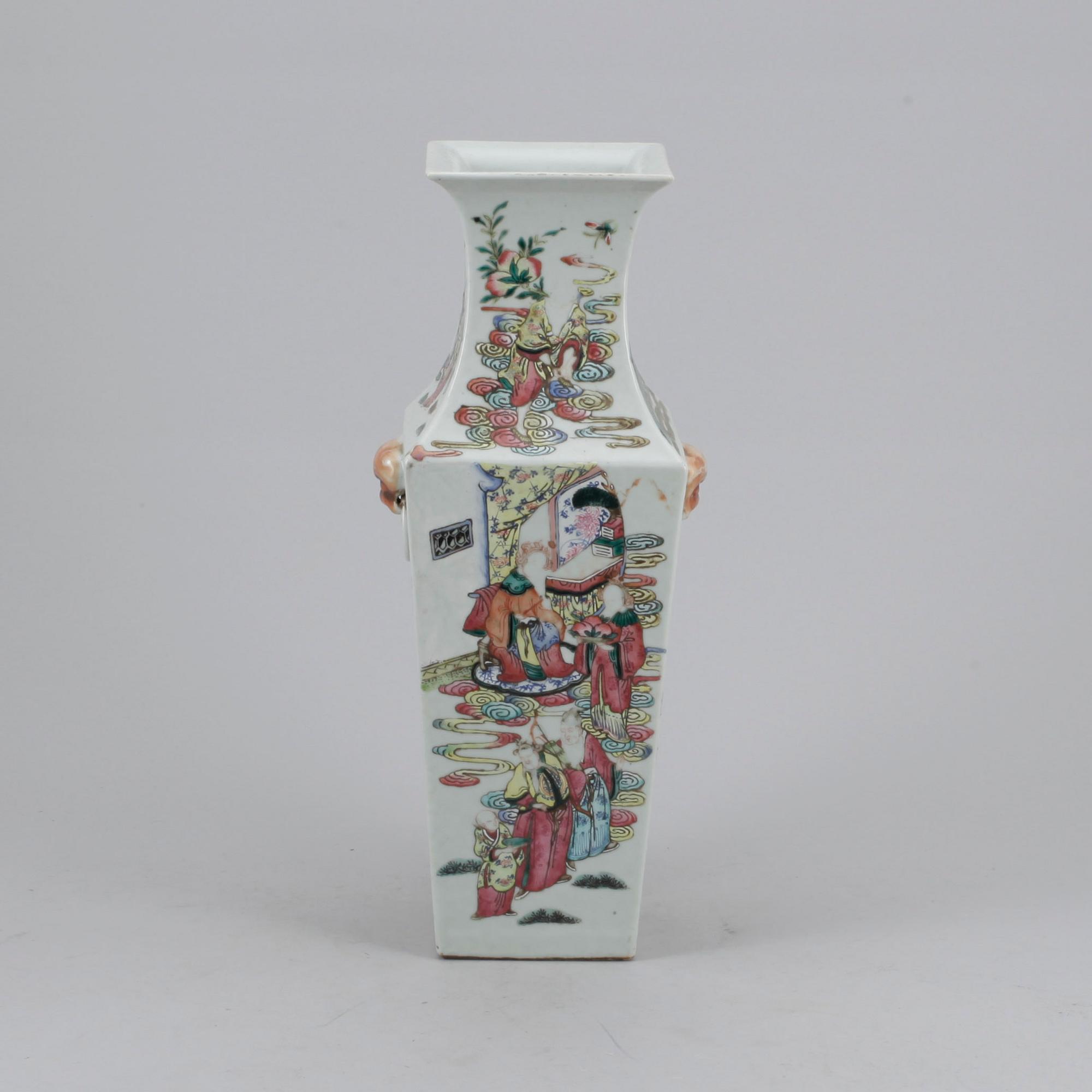 VAS, porslin, Kina, 1800-tal.