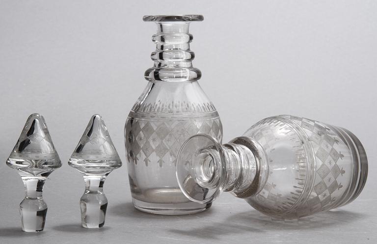 KARAFFER, ett par, 1900-talets första hälft.