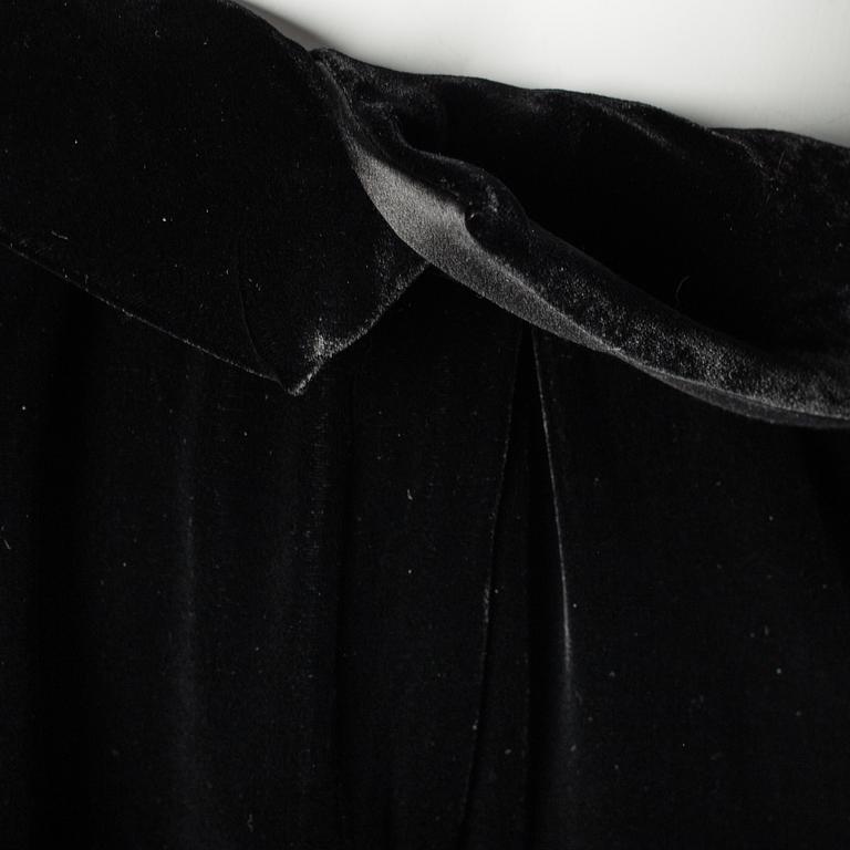 LADIES TUXEDO, Armani. Size 44.