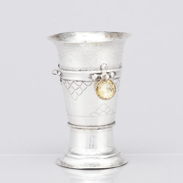 An 18th century silver beaker, unidentified makers mark.