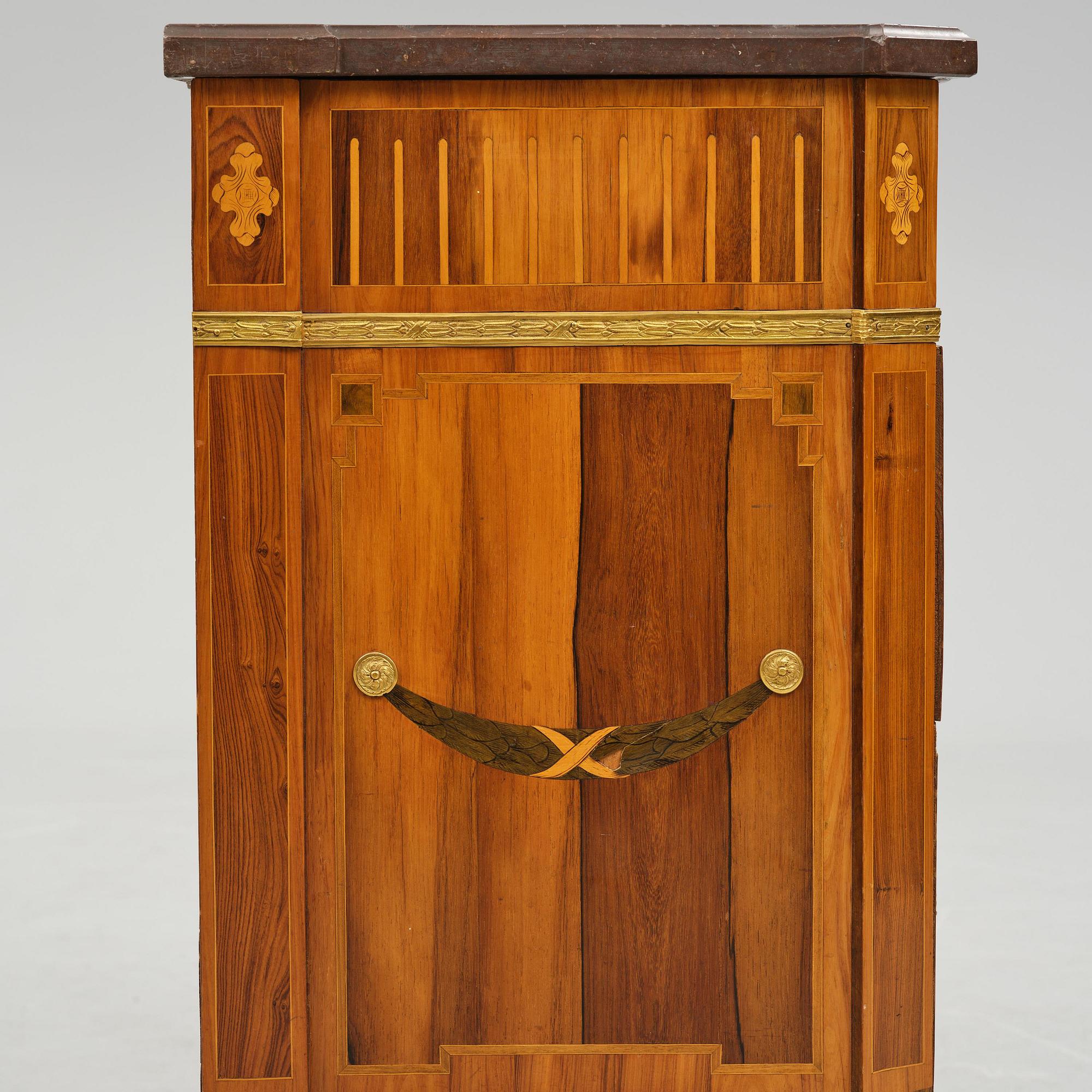 A Gustavian marquetry commode by G. Foltiern (master in Stockohlm 1771-1804).