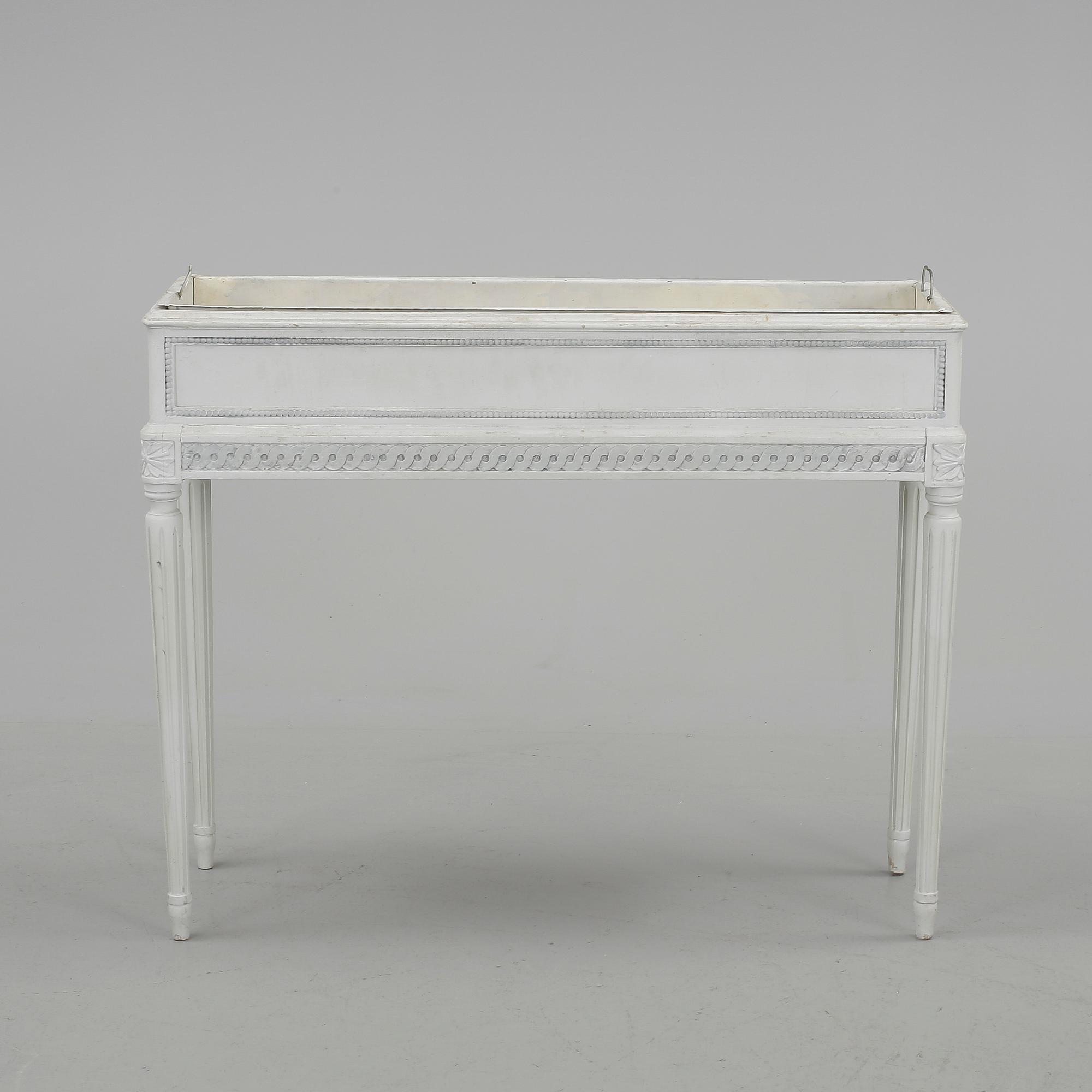 BLOMLÅDA, gustaviansk stil, 1900-talets andra hälft.