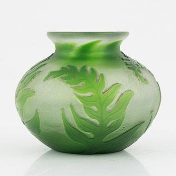 Karl Lindeberg, an Art nouveau cameo vase, Kosta, Sweden, early 20th Century.