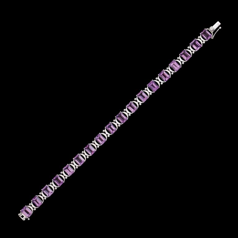 ARMBAND, sterlingsilver, ametister tot ca 19.00 ct.