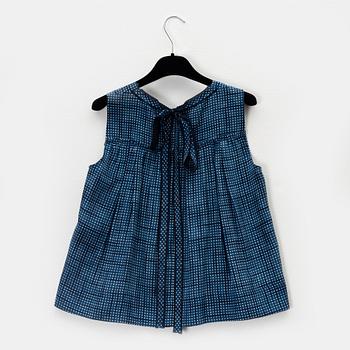 Marc Jacobs, a silk top, size 0.